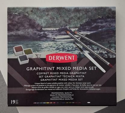 19 delige set derwent graphitint
