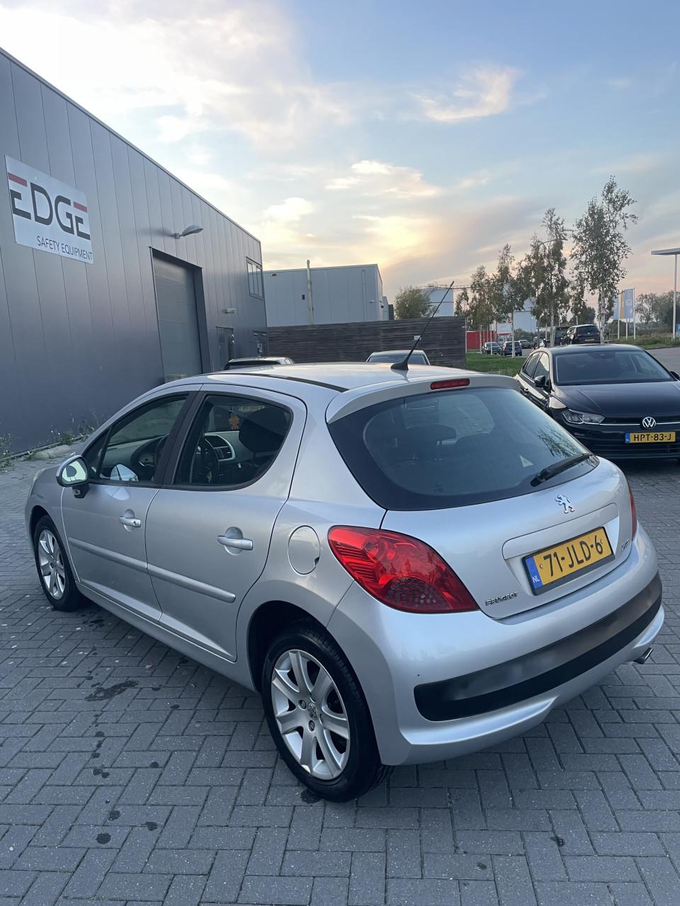 Peugeot 207 1.6 VTI 16V 5DR 2009 Grijs | 141.034 KM NAP | NIEUWE APK!