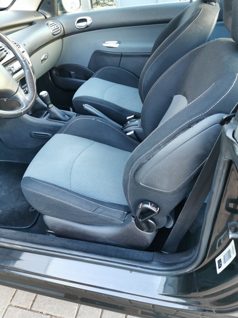 PEUGEOT 206 CABRIOLET UIT 2004
