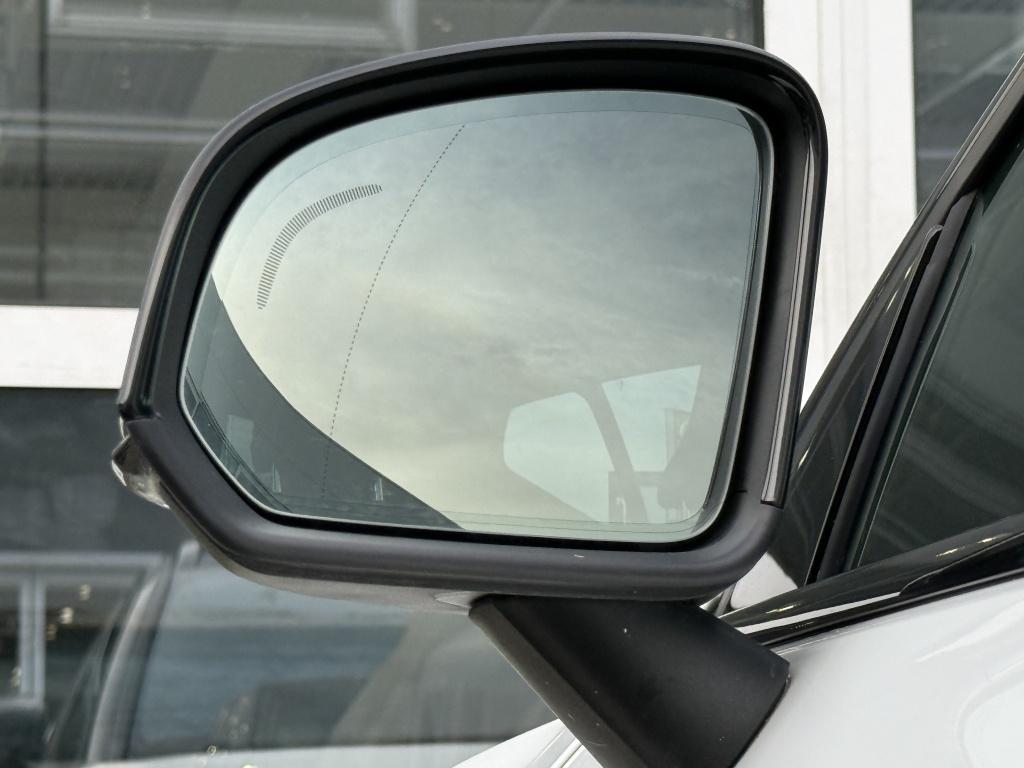 Volvo XC40 t5 262pk recharge r-design| adap.cruise| trekhaak| camera| elek.