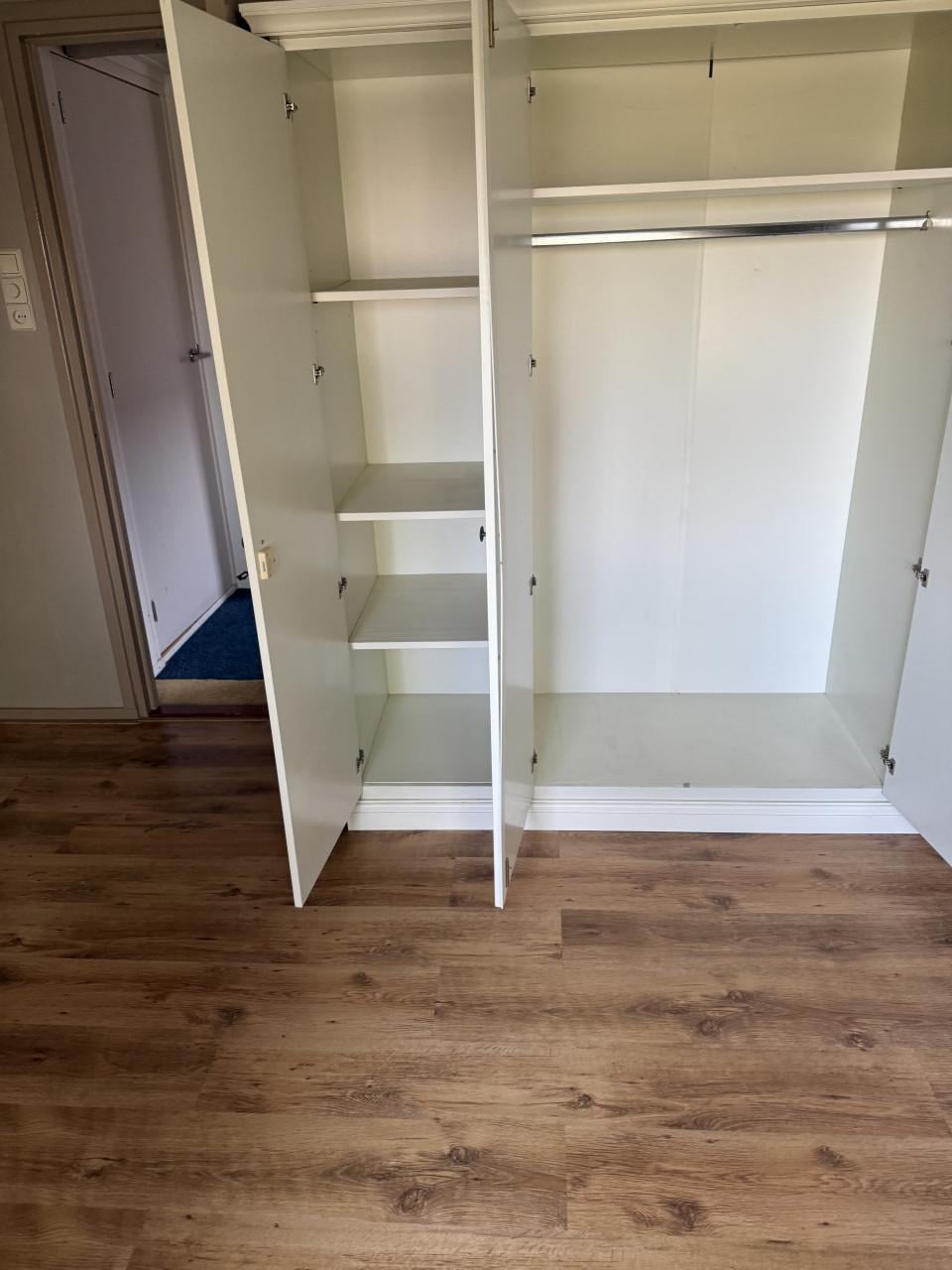 Slaapkamer hang en leg kast kleur wit