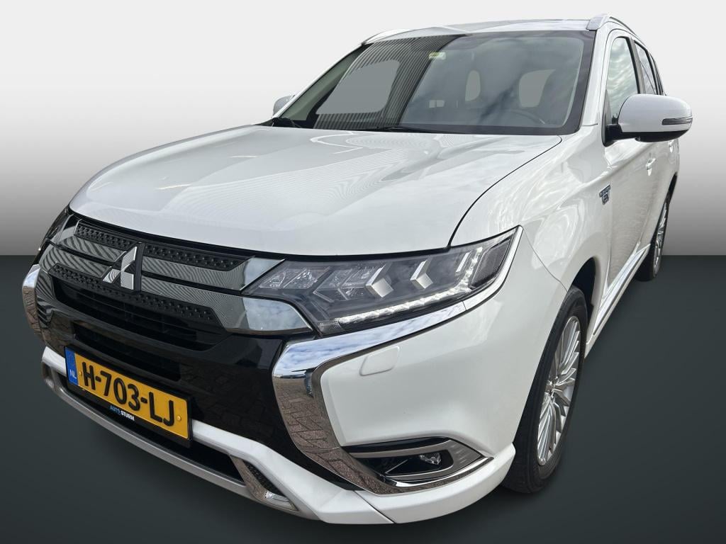 Mitsubishi Outlander 2.4 phev pure+