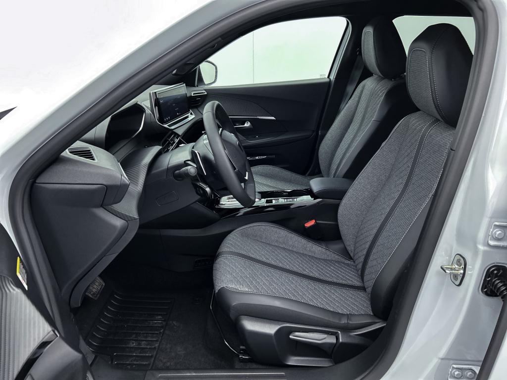 Peugeot 2008 hybrid 136 pk automaat allure