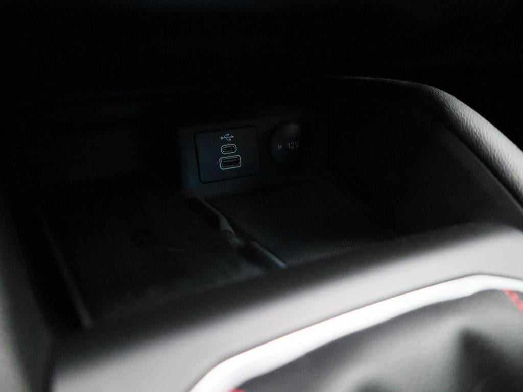 Ford Focus wagon 1.0 ecoboost st line x business | climate control | adapti