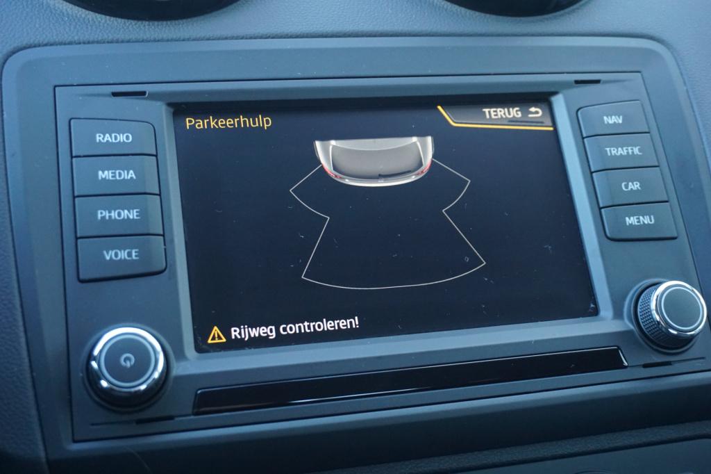 Seat Ibiza st 1.0 ecotsi style connect airco / navi / cruise / parkeersens.