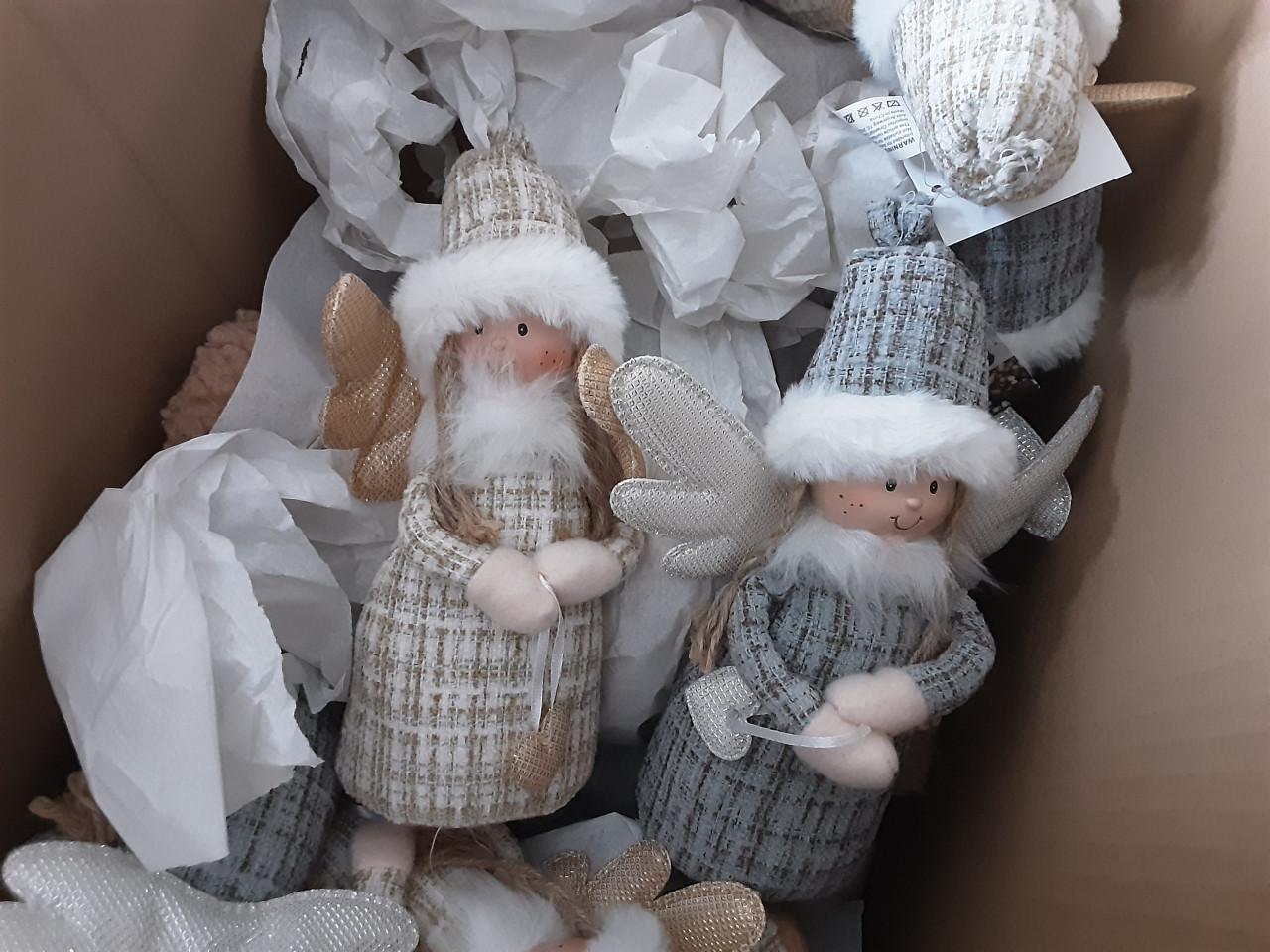 Kerst engelen 2 kleuren 3 euro per stuk