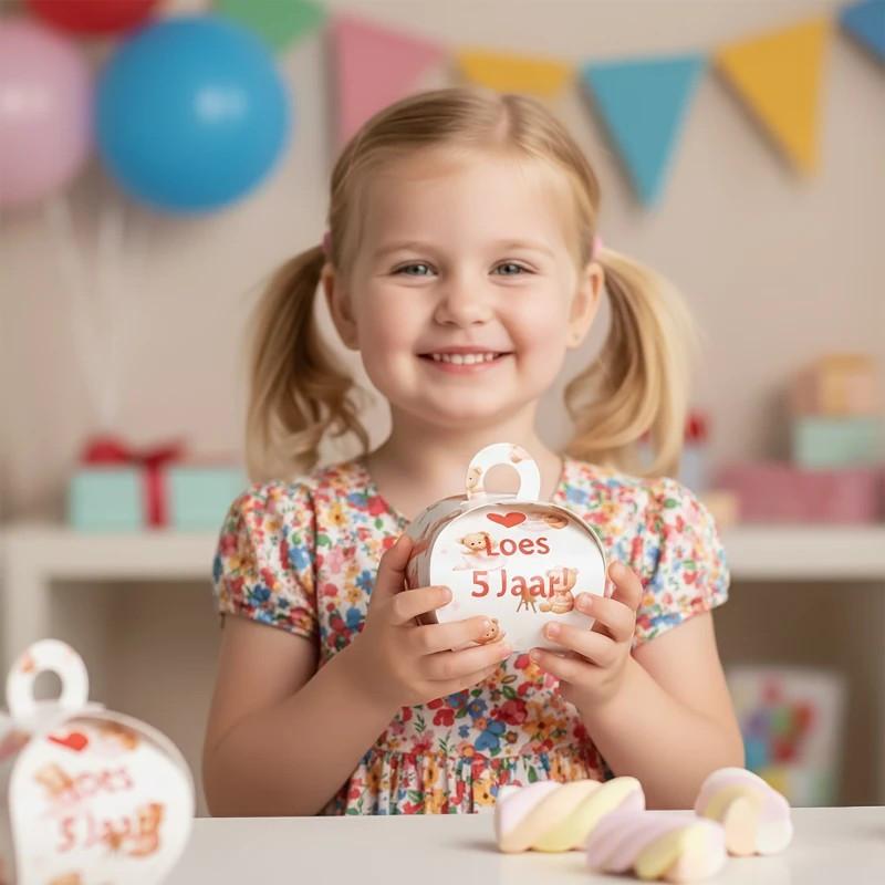 Uitdeel cadeautjes voor de basisschool