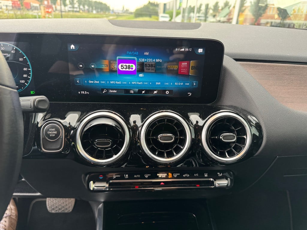 Mercedes-Benz Gla-klasse 250 e progressive business line automaat , achteru