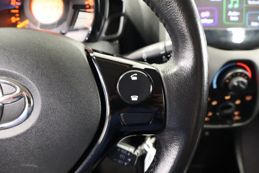 Toyota Aygo 1.0 vvt-i x-nav