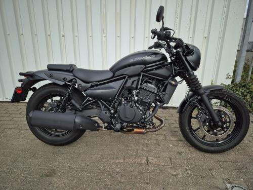 Kawasaki Eliminator 500SE uit 2024, gloednieuw