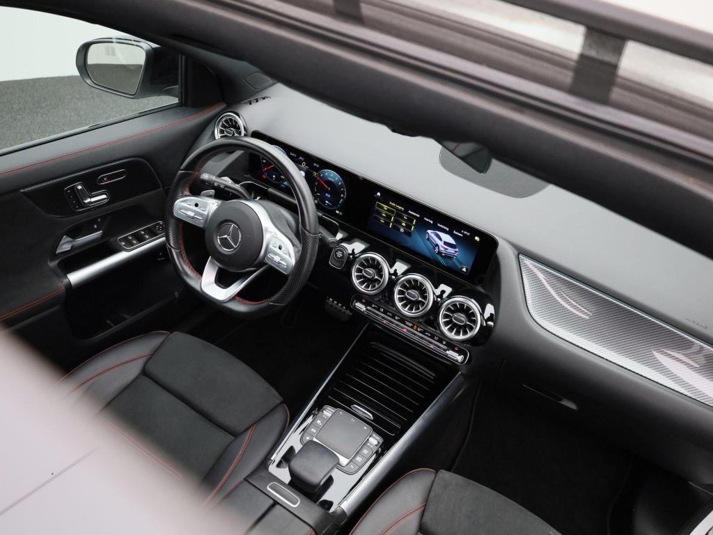 Mercedes-Benz Gla-klasse 250 e amg line premium plus | automaat | panorama 