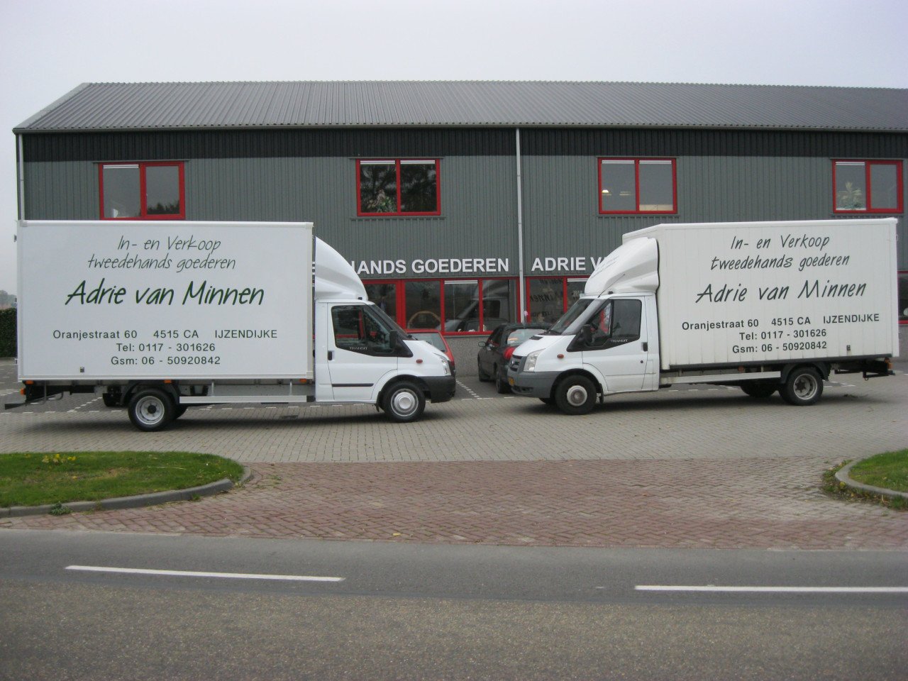 Massief blank eiken dressoir in zeer goede staat