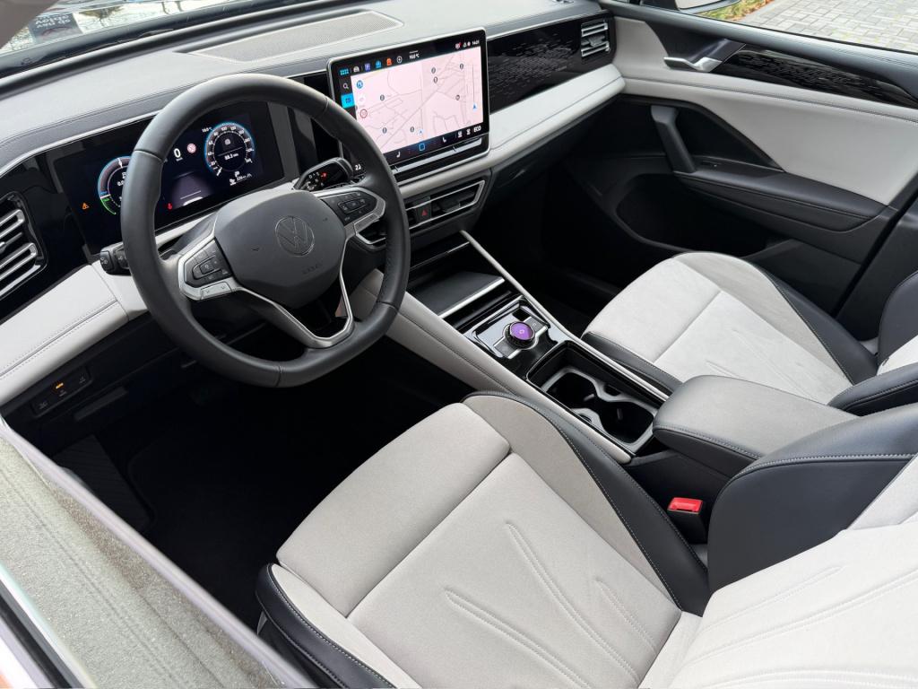 Volkswagen Tiguan 1.5 ehybrid elegance | trekhaak | 360 camera | dode hoek 