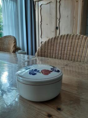 BOERENBONT BOCH - BONBONSCHAALTJE MET DEKSEL
