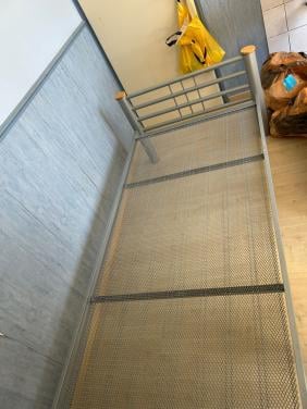 Aluminium 1-persoons bed (90x200 cm)
