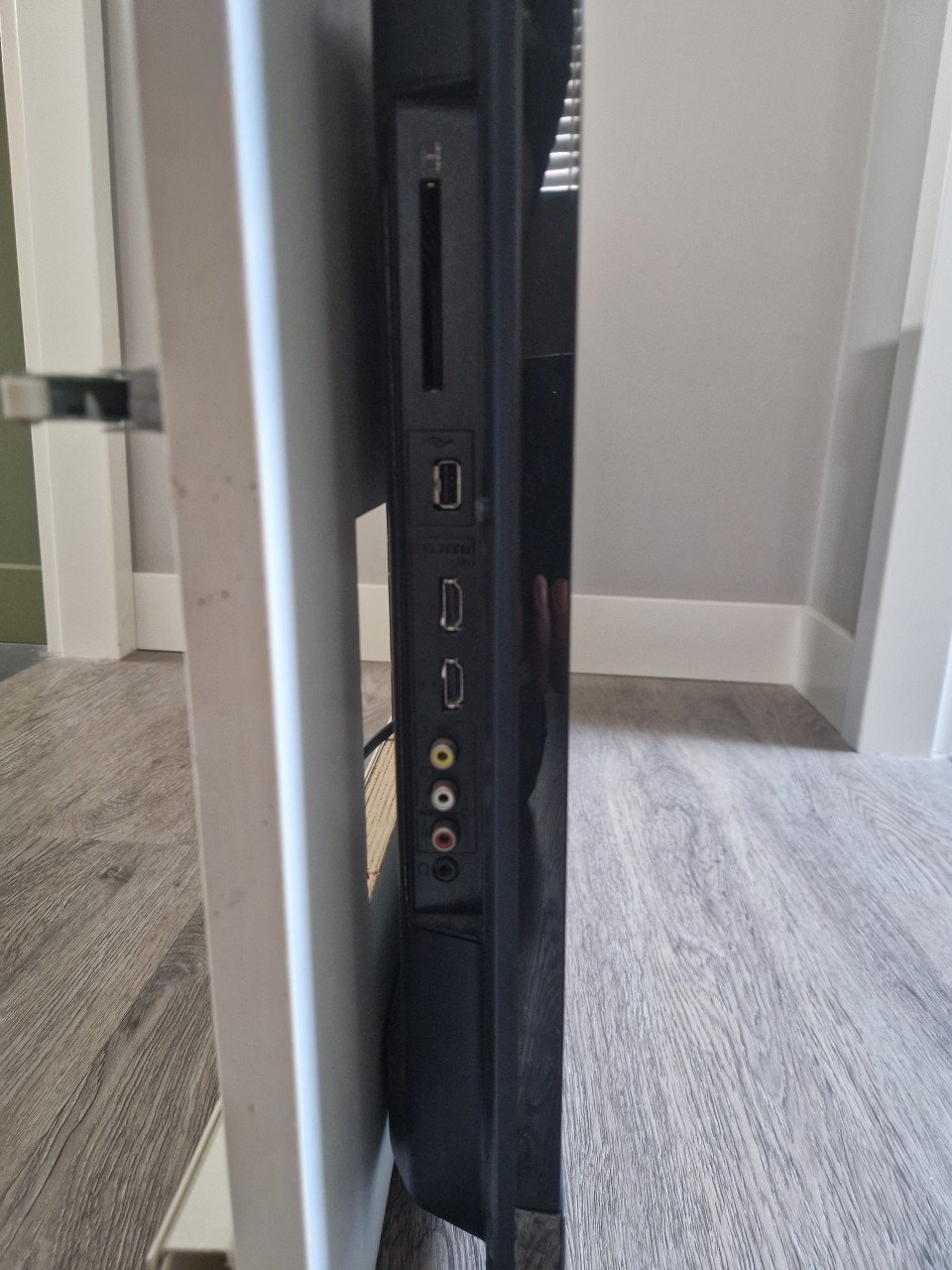 Sony Bravia KDL32-EX700