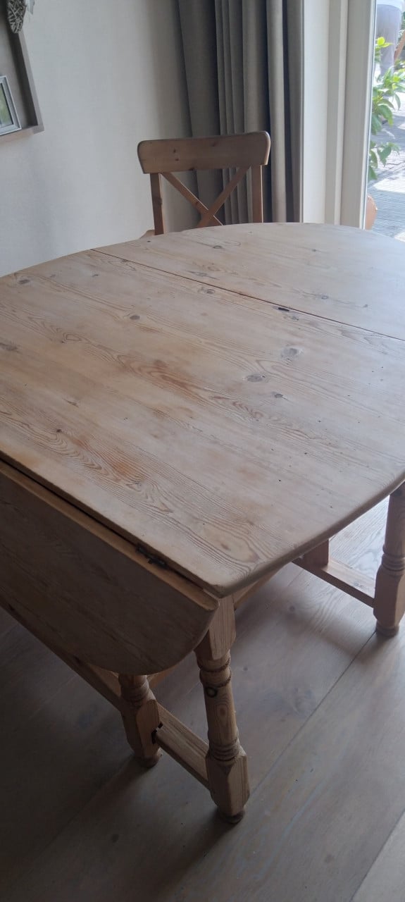 Eethoek Grenen blank hangoortafel