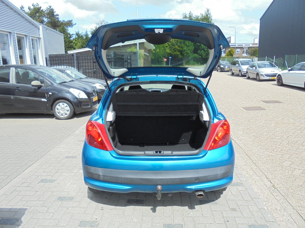 207 5 deur hatchback 1.4 VTi Look vol jaar Apk bij aflevering  met N.A.P