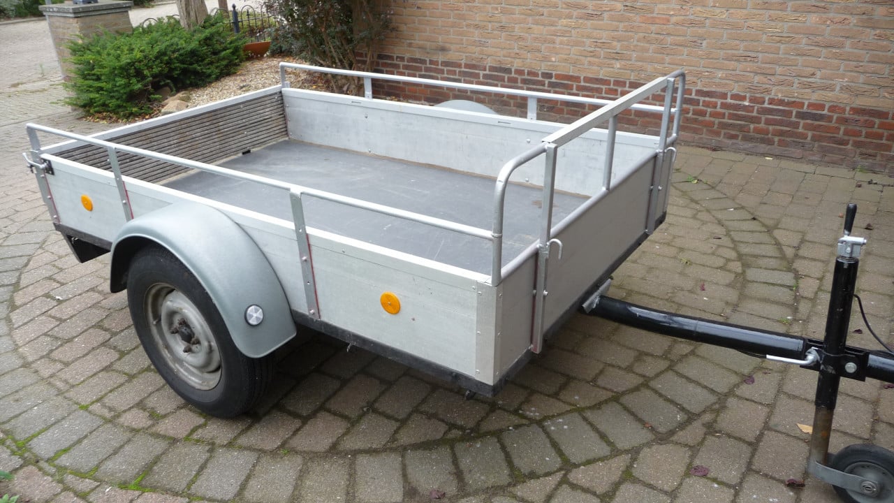 TE KOOP ONGEREMDE ENKELASSER