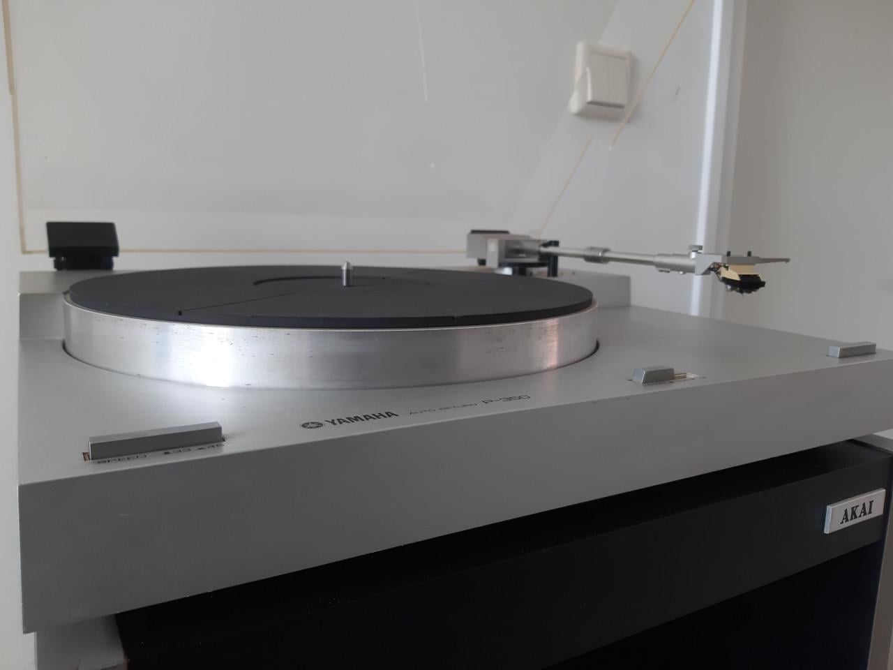 Yamaha P-350 platenspeler
