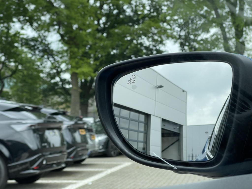 Nissan Leaf n-connecta 40 kwh soh 84% | navigatie | 360° camera | stuur- + 