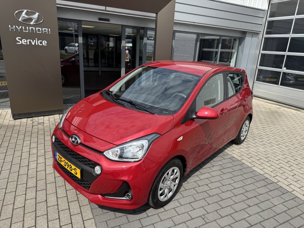Hyundai I 10 1.0i comfort | trekhaak 13p. | cruise control | airco | blueto