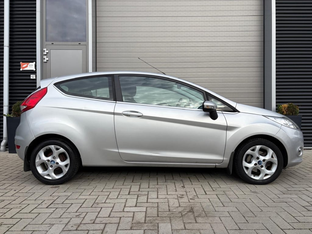 Ford Fiesta 1.25 titanium/155.000 nap/airco/lichtmetaal/pdc/