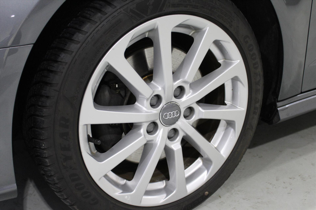 Audi A3 40 e-trontfsi 204 pk s tronic design