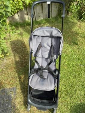 Bugaboo Ant buggy grijs vliegtuigformaat klein opvouwbaar