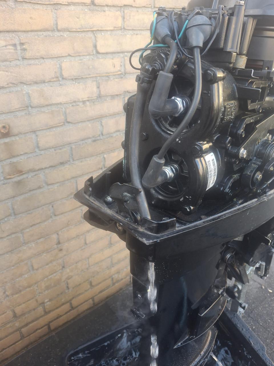 Mercury 25pk 2-takt Langstaart buitenboordmotor op knuppel met schakeling