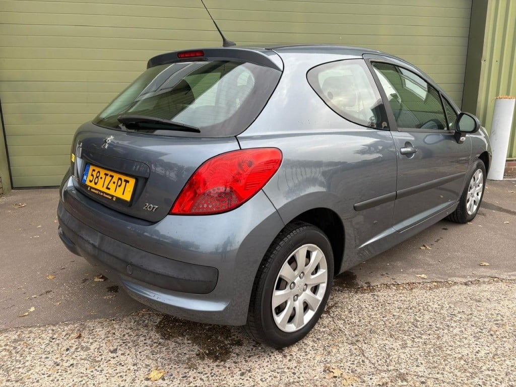 Peugeot 207 1.4 x-line airco