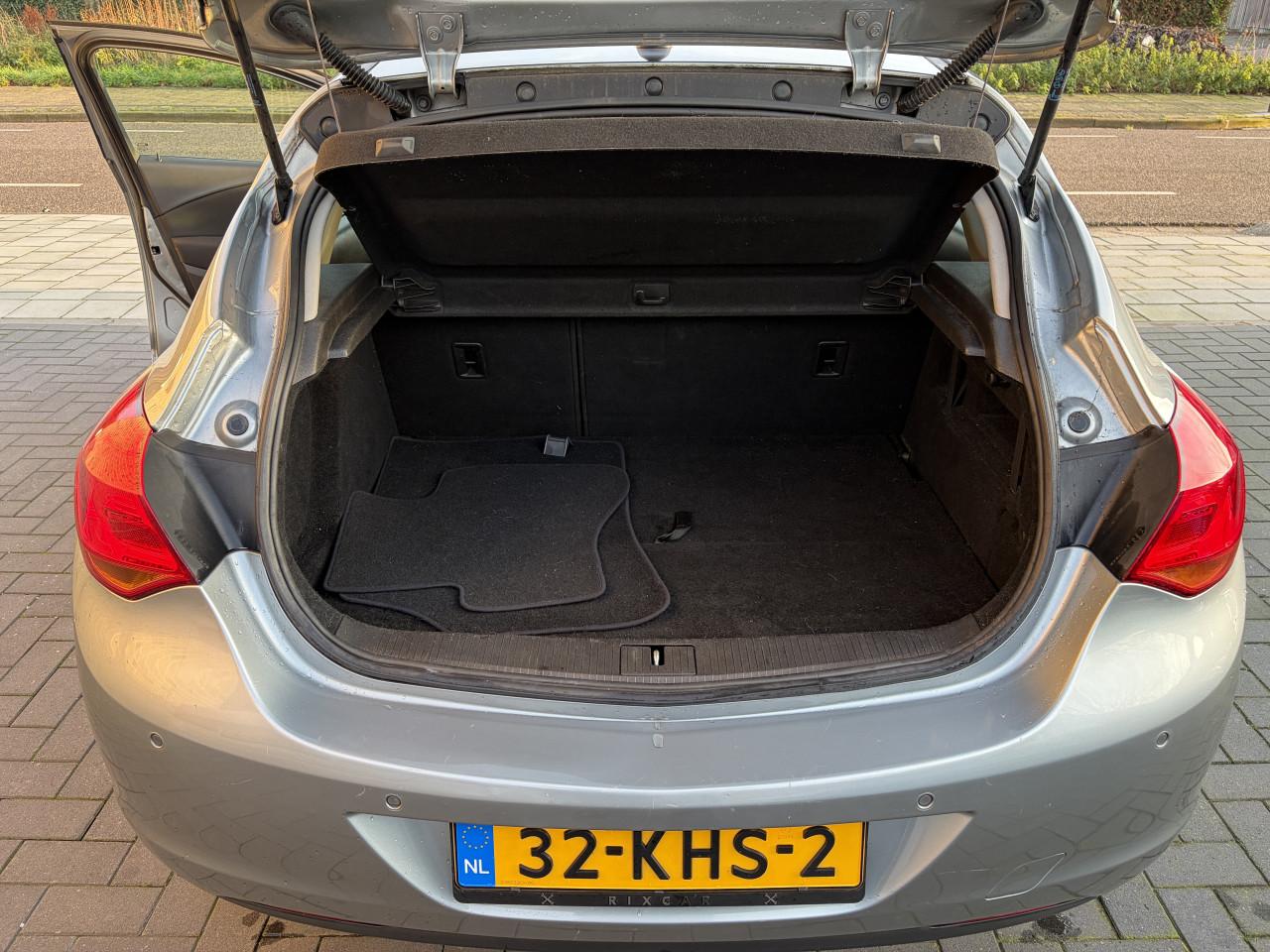 Opel Astra 1.6 Edition Airco PDC NAVIGATIE CCT Nap Logisch Org Nl