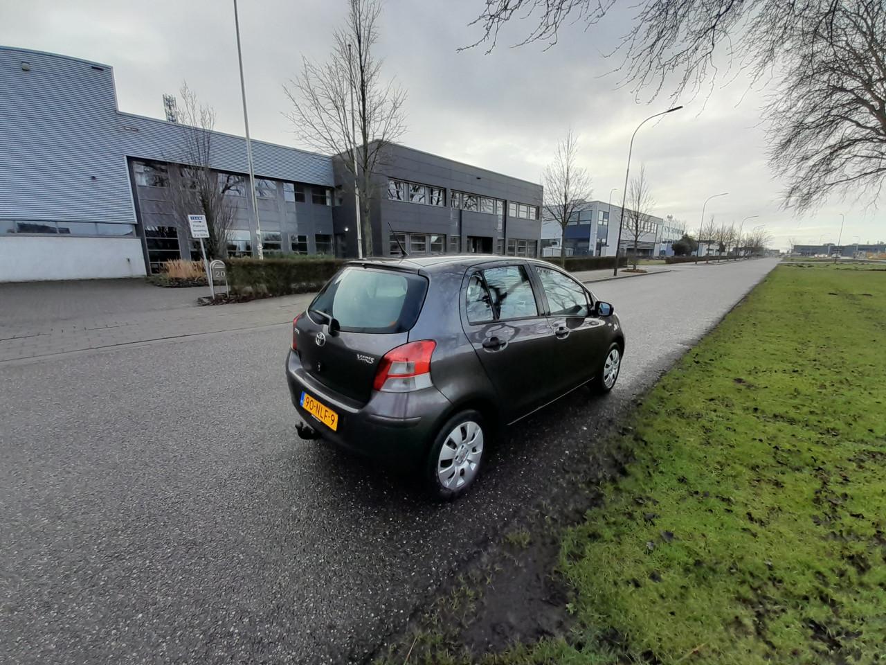 Prima Toyota Yaris - Euro 3,750,=