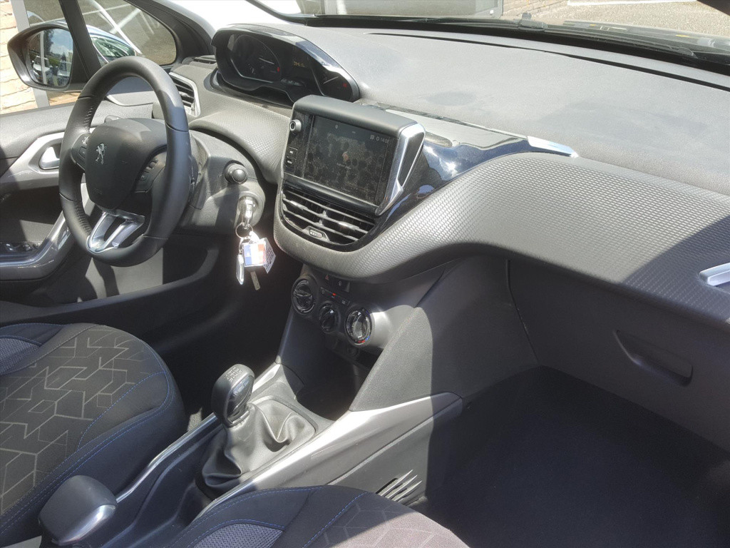 Peugeot 2008 1.2 puretech 82pk s&s style navigatie | airco | cruise control