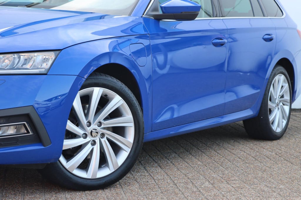 Skoda Octavia combi 1.4 tsi iv style 204pk dsg6