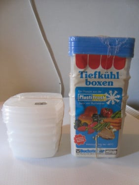 2 X 4 DOOSJES MET DEKSEL NIEUW