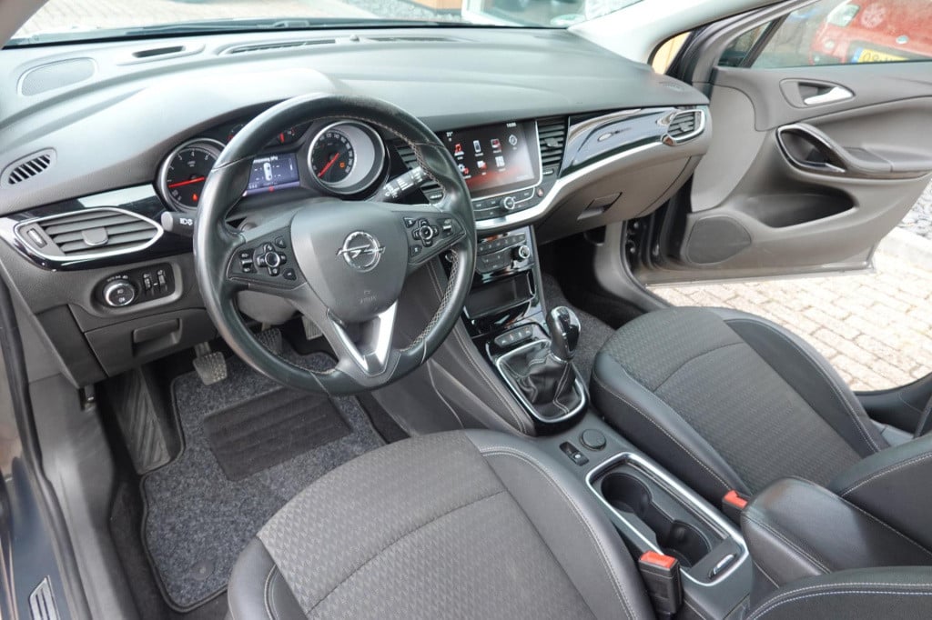 Opel Astra 1.4 innovation