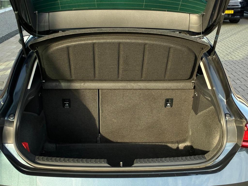 Seat Leon 1.5 tsi | acc | navi | stoel/stuurverwarming | apple carplay | na