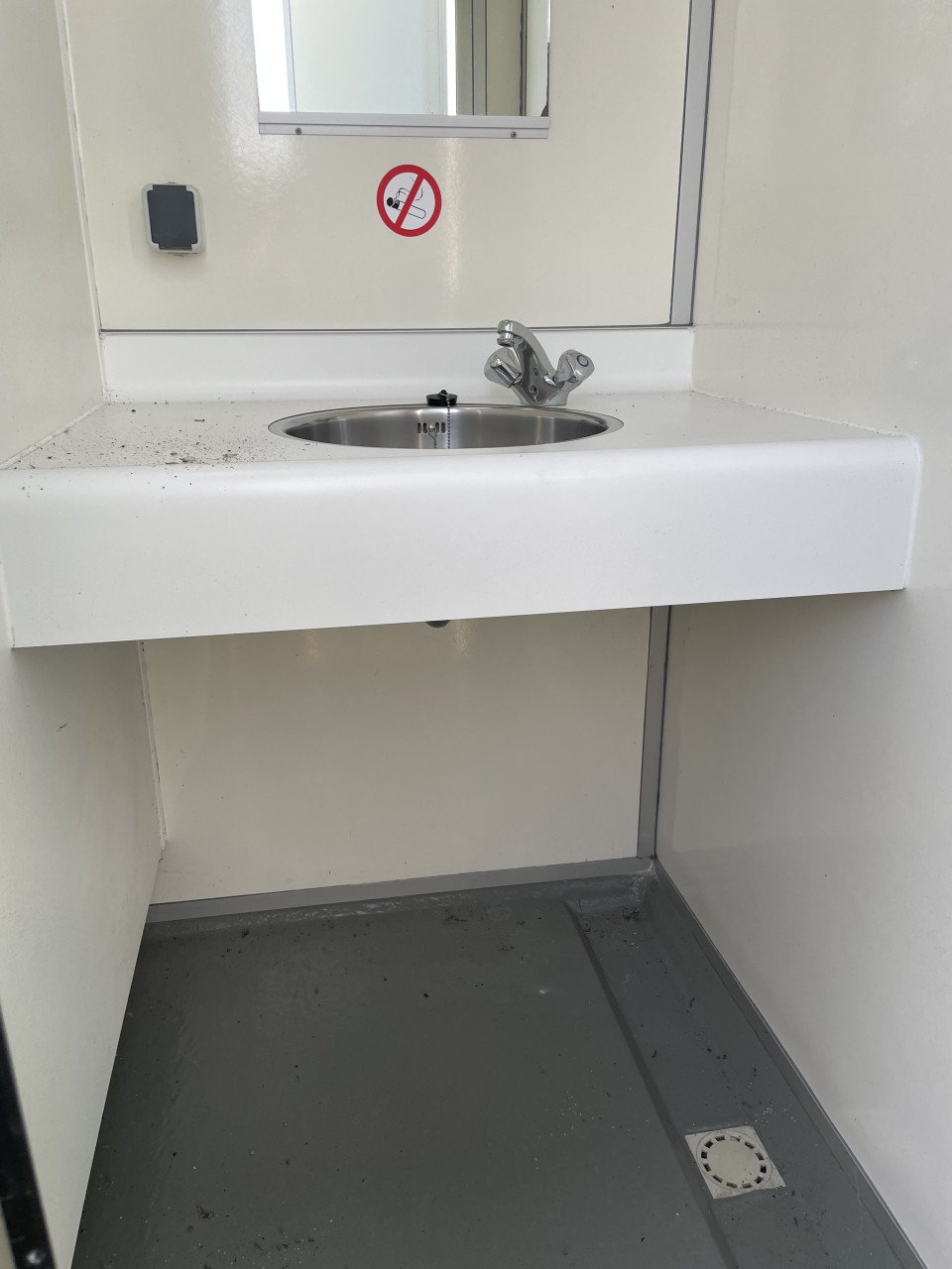 Sanitair unit