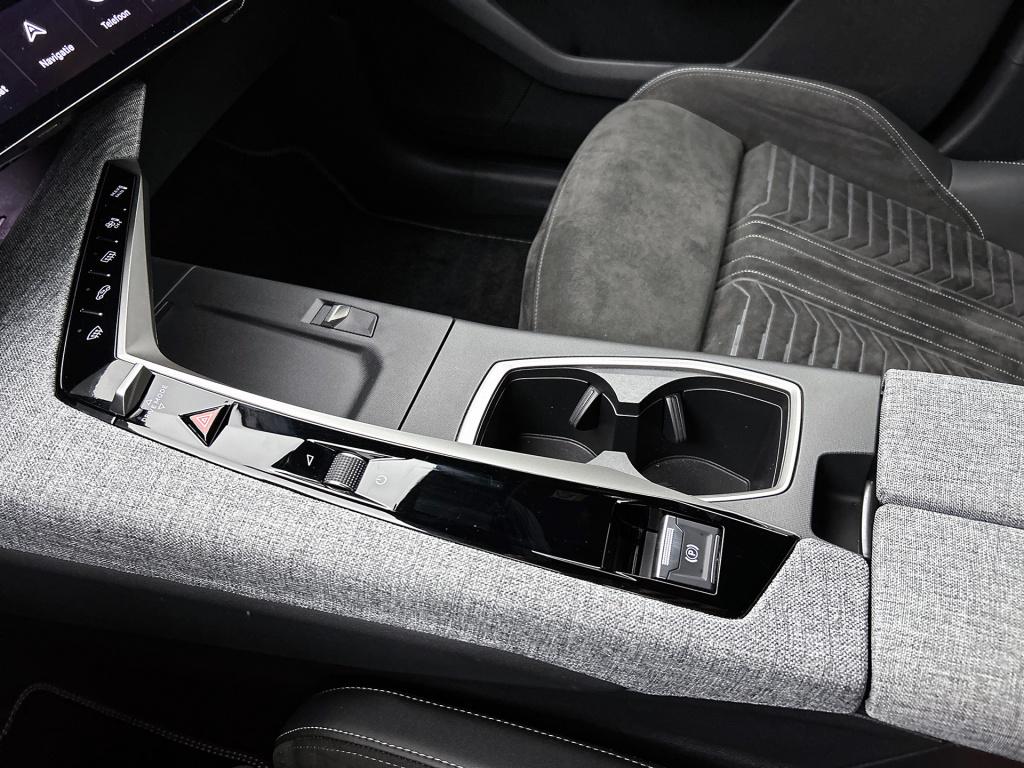 Peugeot 3008 hybrid 145 pk automaat gt | elektrische acherklep | adaptive c