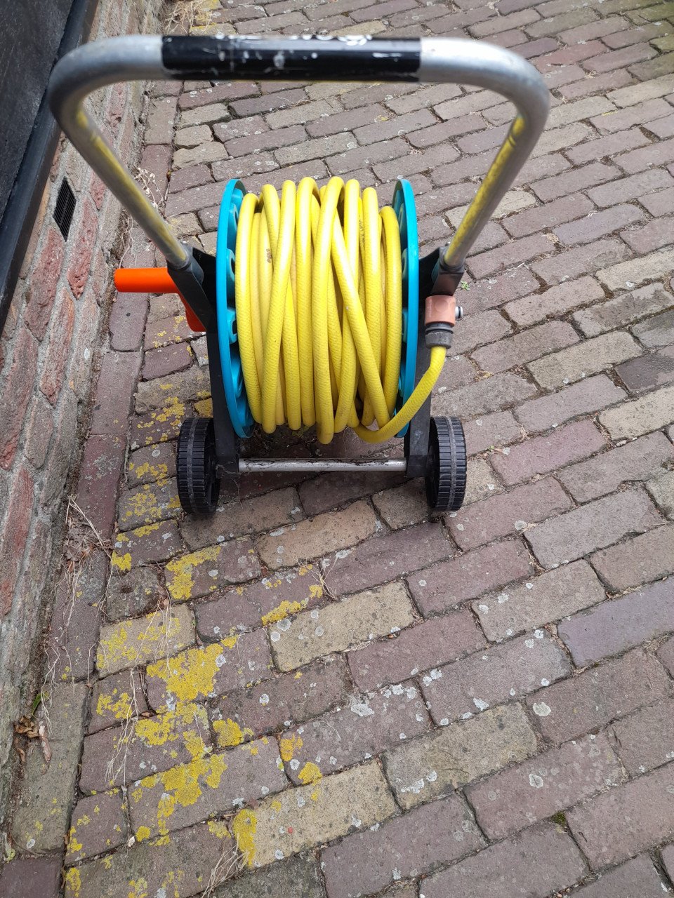 Gardena Slangenwagen + 40 m. Tricotech slang ( in goede staat )