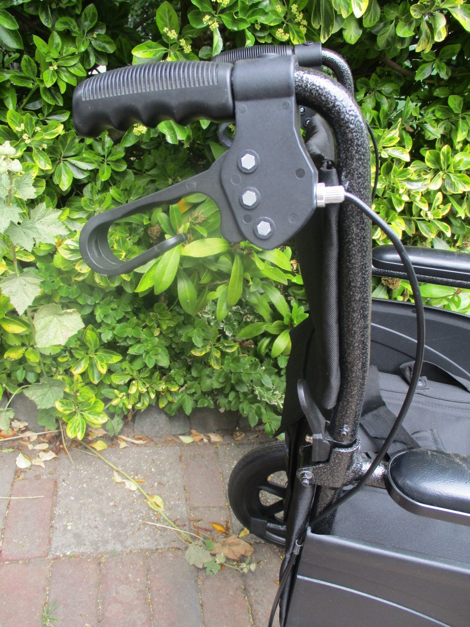 Compacte rolstoel met handremmen te koop