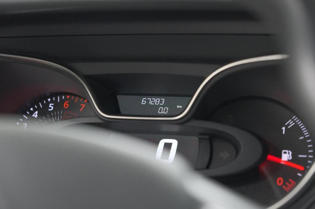 Renault Captur tce 90 intens | trekhaak | allseason banden | navigatie | pa