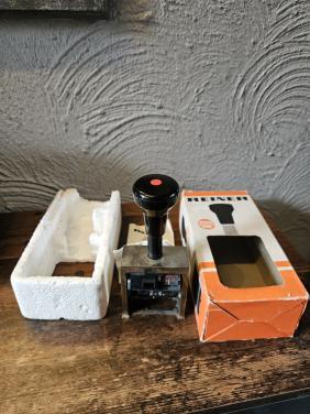 Vintage Reiner Nummereerstempel B6-6K in originele doos