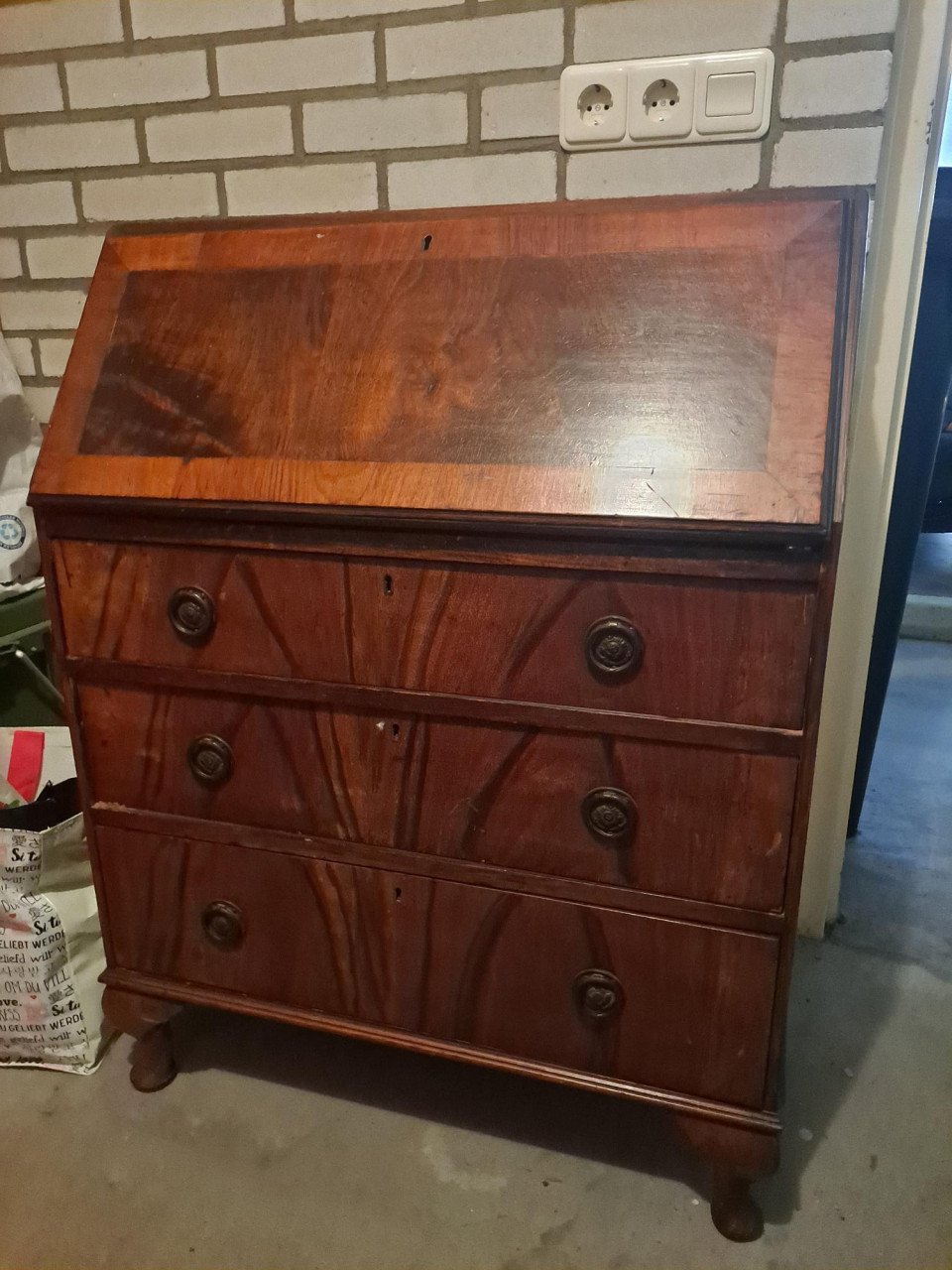 Gratis op te halen: secretaire hout (kastje, bureau)