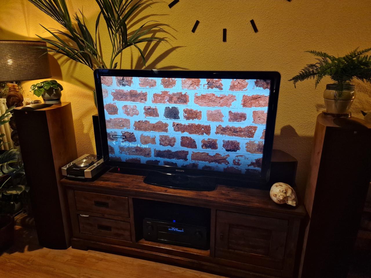 Philips 46pfl5605h 46 inch full HD TV 117CM