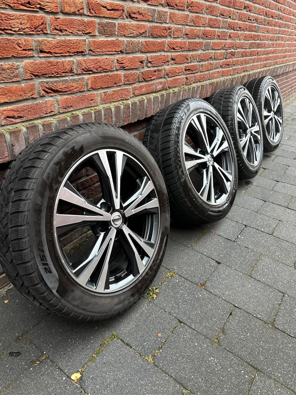 Nissan Qashqai velgen met Pirelli winterbanden 215/55/R18
