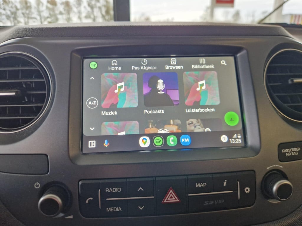 Hyundai I 10 1.0i comfort | carplay | bluetooth | cruise control | navigati