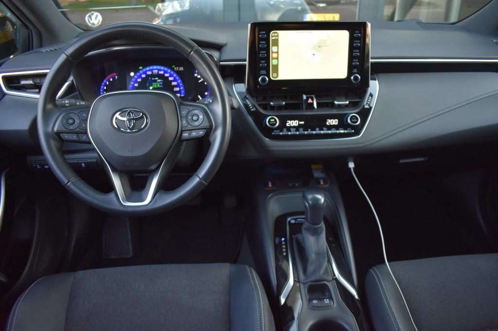 Toyota Corolla 1.8 hybrid dynamic | camera | apple carplay | android auto |