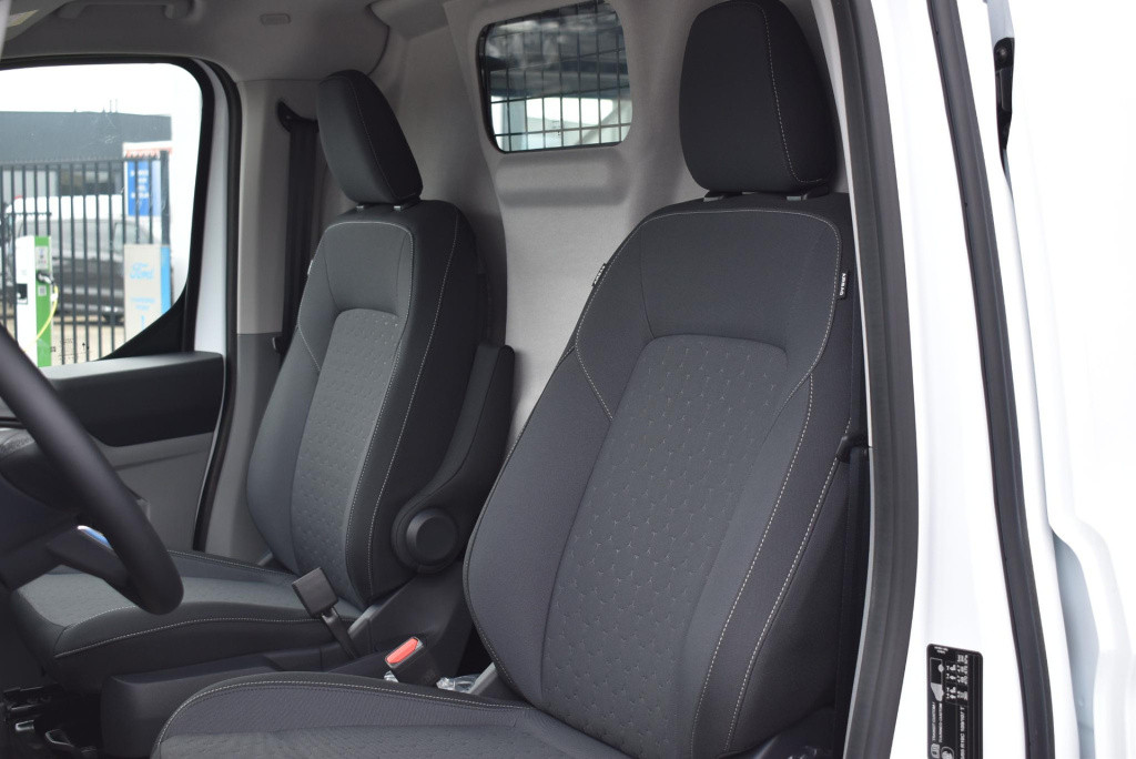 Ford E-transit cust. 320 l1h1 limited 65 kwh | uit voorraad leverbaar! | fr